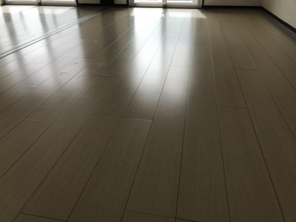 超耐久フロアコーティング 施工前 マンション床