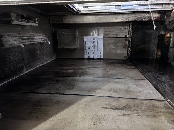 特殊カビ処理 施工前 商業施設ゴミ庫