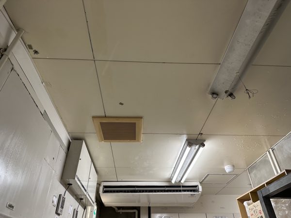 特殊カビ処理 施工後 食品スーパーバックヤード