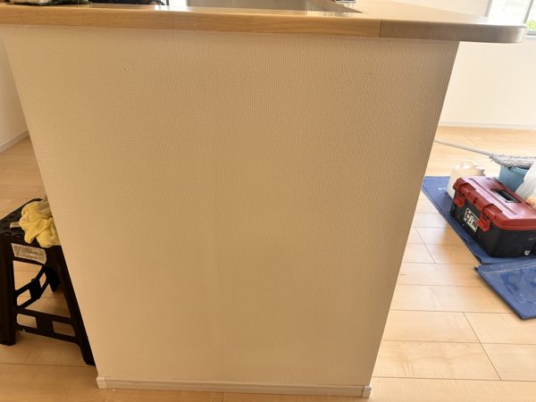 壁紙美ら染色 施工後 キッチンカウンター