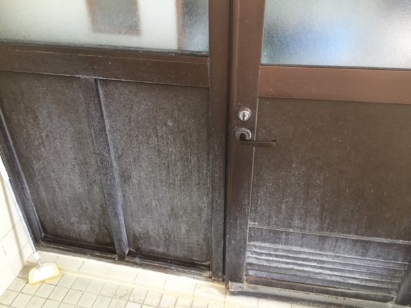 水廻り再生コーティング 施工前 浴室ドア